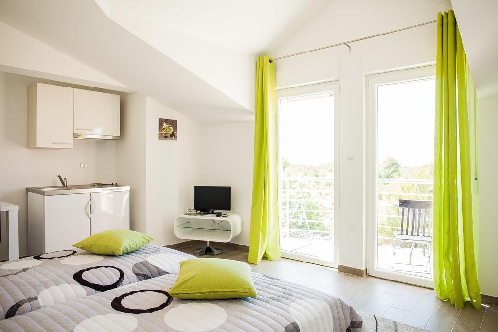 Gabi Rooms & Studio Apartment Lozovac Cameră foto